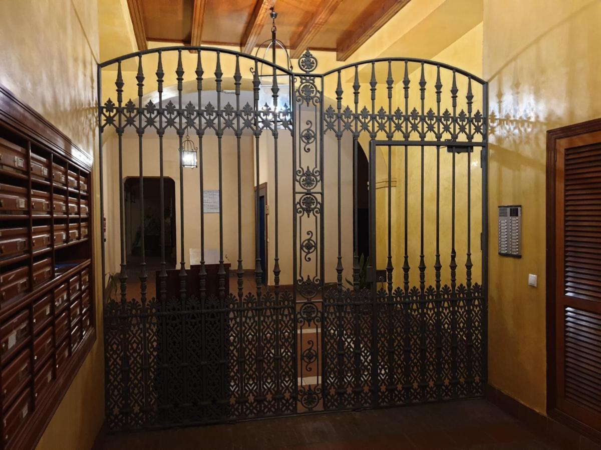 Santa Ana - Palacio Del Infantado Севиля Екстериор снимка